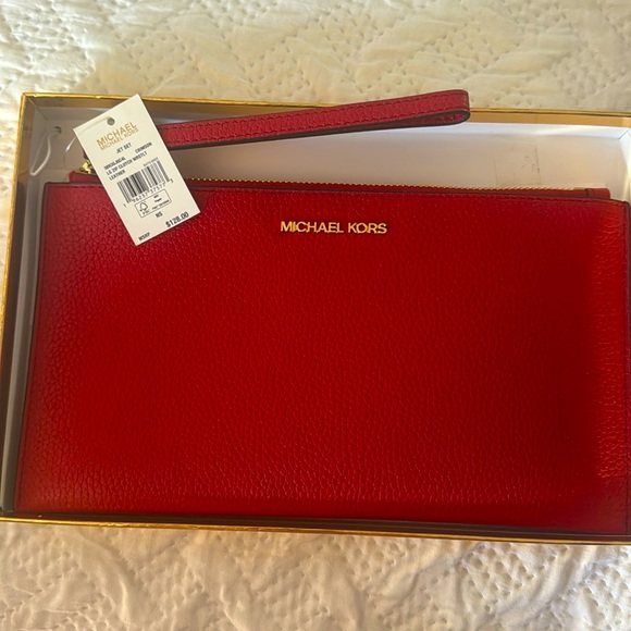 NWT Michael Kors, red wristlet ❤️❤️ - Picture 1 of 3